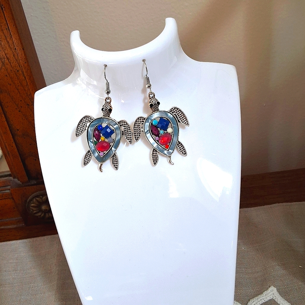 NEW Silver Jeweled Turtle Dangle Earrings - Picture 5 of 5
